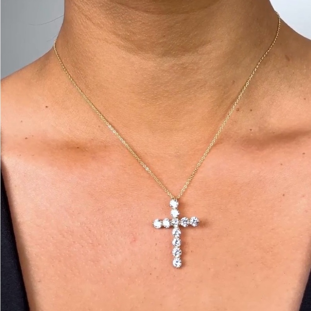 Melinda Maria ‘Oh She’s Fancy’ Cross Pendant - Gold/White Diamondettes
